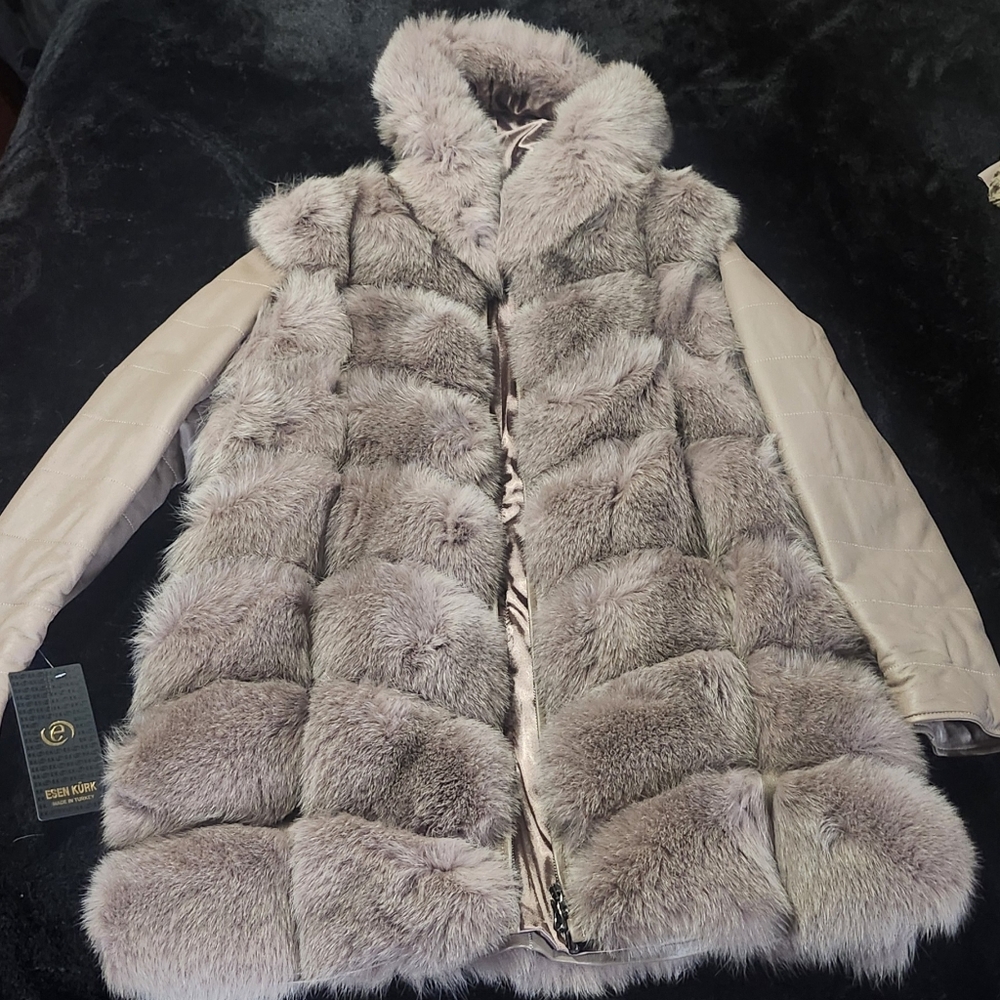 Luxurious Faux Fur Leather Jacket in Soft Gray and Cream